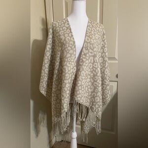 Viv & Lou Poncho-Leopard Print-Tan-One Size-NWOT